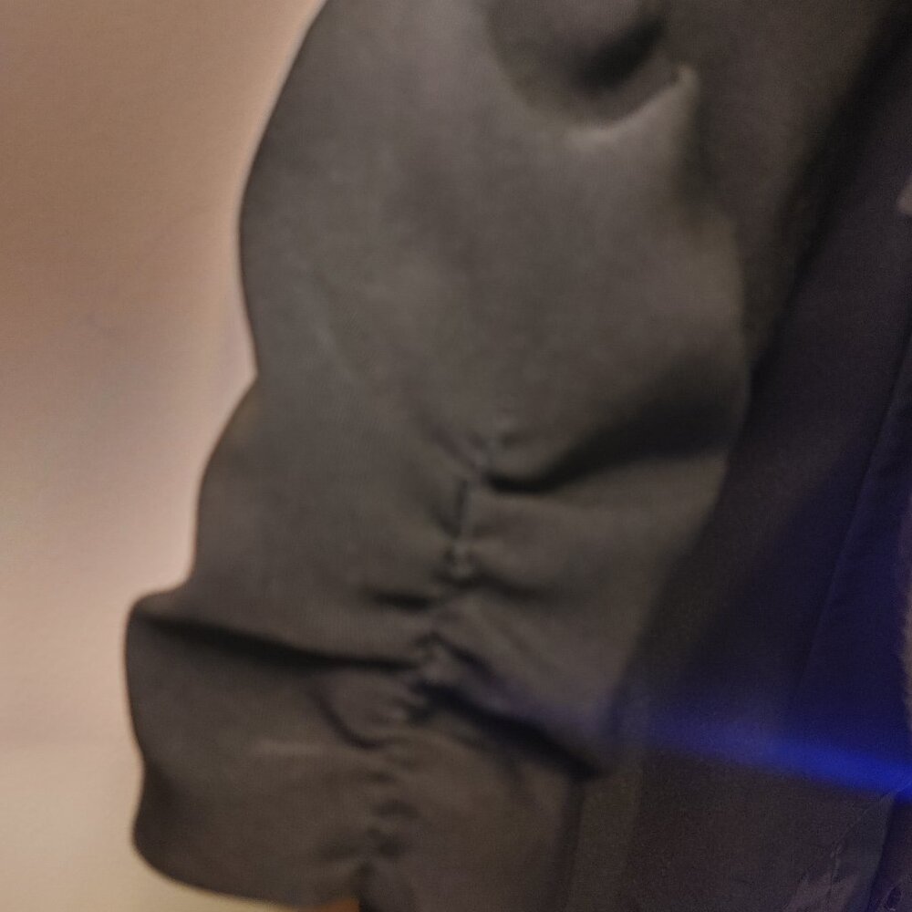 Women's Blazer - Picture 4 of 10